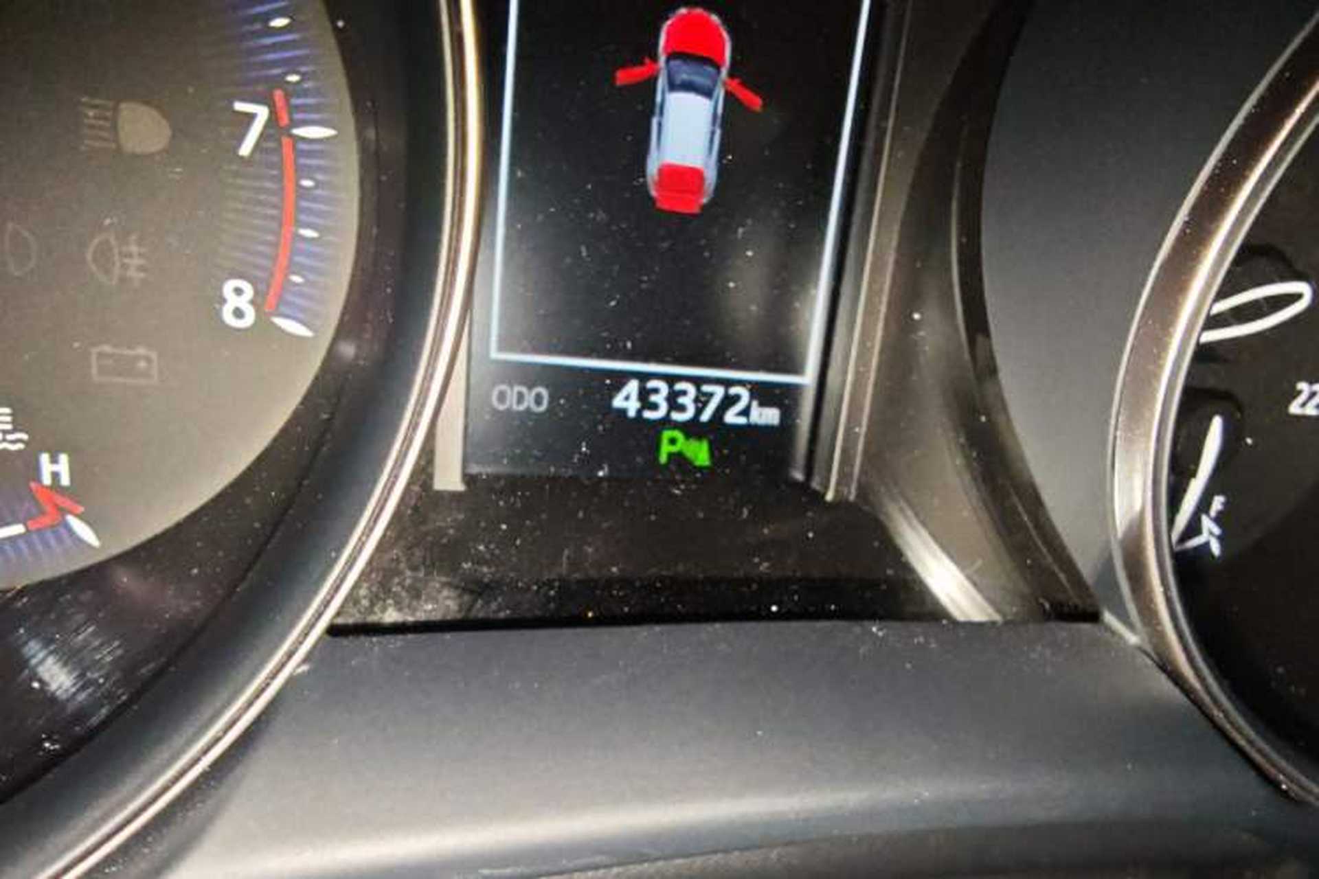 Used Toyota IZOA 2020 2.0L Yichi Version Odometer Close Up