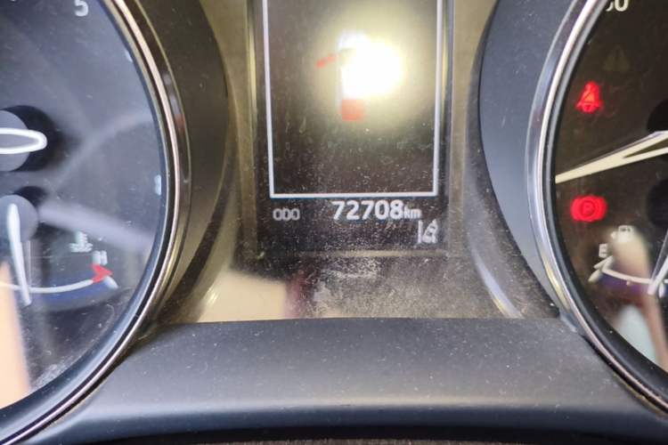 Used Toyota IZOA 2020 2.0L Yi Xiang CARE Odometer Close Up