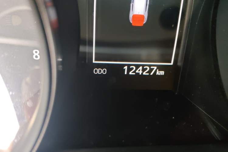 Used Toyota IZOA 2020 2.0L Yi Xiang CARE Odometer Close Up