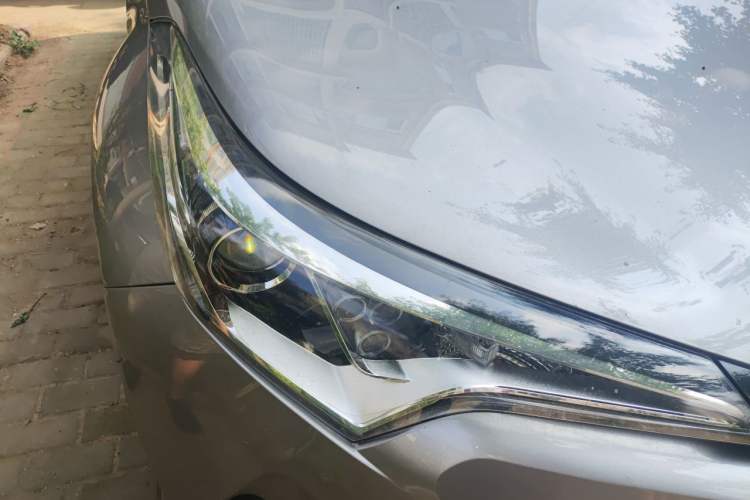Used Toyota IZOA 2020 2.0L Enjoy Edition Right Front Headlight
