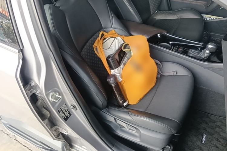 Used Toyota IZOA 2020 2.0L Yixuan Version Right Front Seat