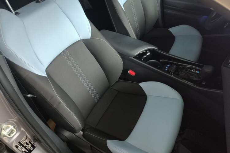 Used Toyota IZOA 2020 2.0L Yi Xiang CARE Right Front Seat