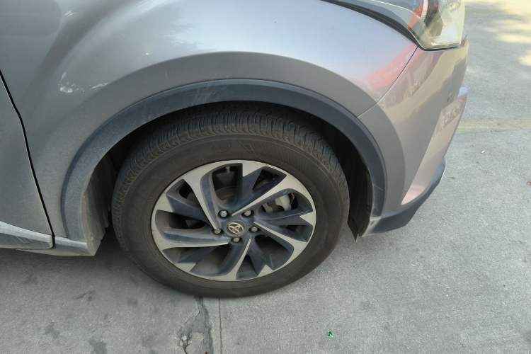 Used Toyota IZOA 2020 2.0L Yi Xiang CARE Right Front Wheel Hub