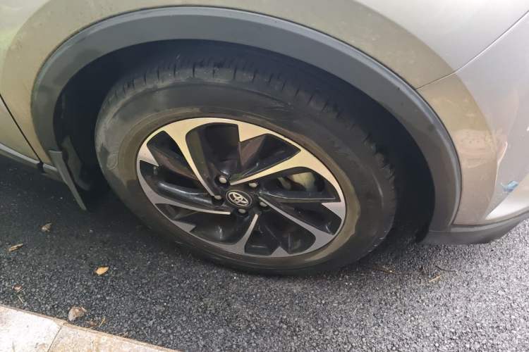 Used Toyota IZOA 2020 2.0L Yi Xiang CARE Right Front Wheel Hub