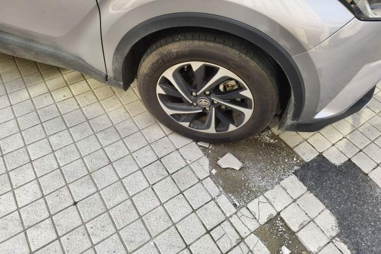 Used Toyota IZOA 2020 2.0L Enjoy Edition Right Front Wheel Hub