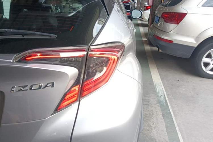 Used Toyota IZOA 2020 2.0L Yixuan Version Right Rear Taillight