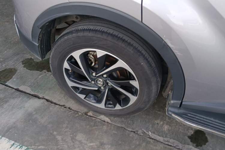 Used Toyota IZOA 2020 2.0L Yixuan Version Right Rear Wheel Hub