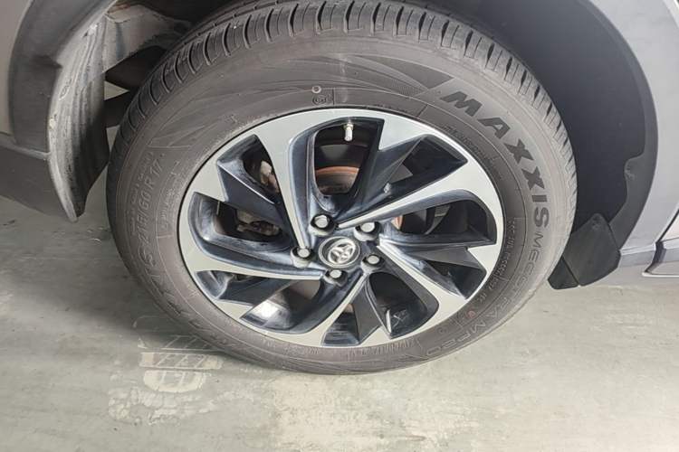 Used Toyota IZOA 2020 2.0L Yichi Version Right Rear Wheel Hub