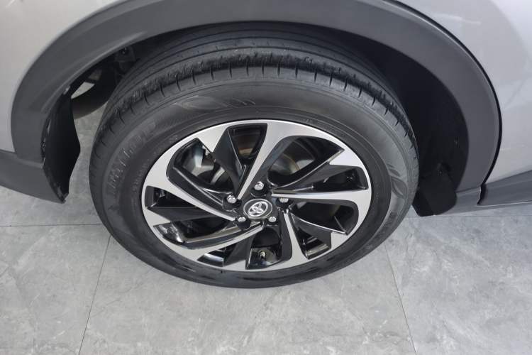 Used Toyota IZOA 2020 2.0L Yichi Version Right Rear Wheel Hub