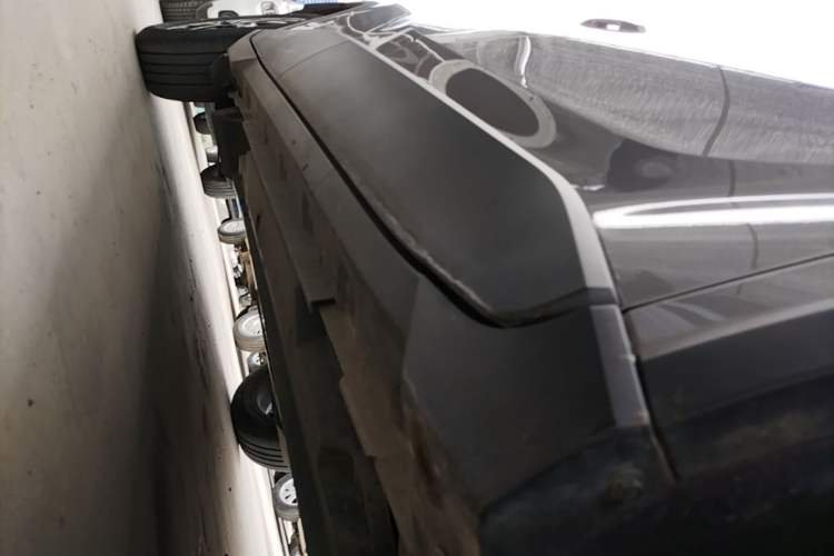 Used Toyota IZOA 2020 2.0L Enjoy Edition Right Side Sill