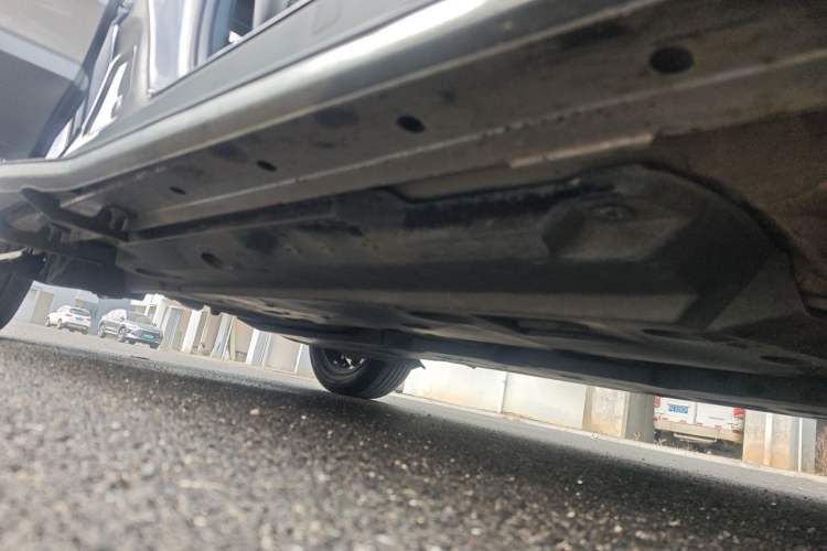 Used Toyota IZOA 2020 2.0L Yichi Version Right Side Sill