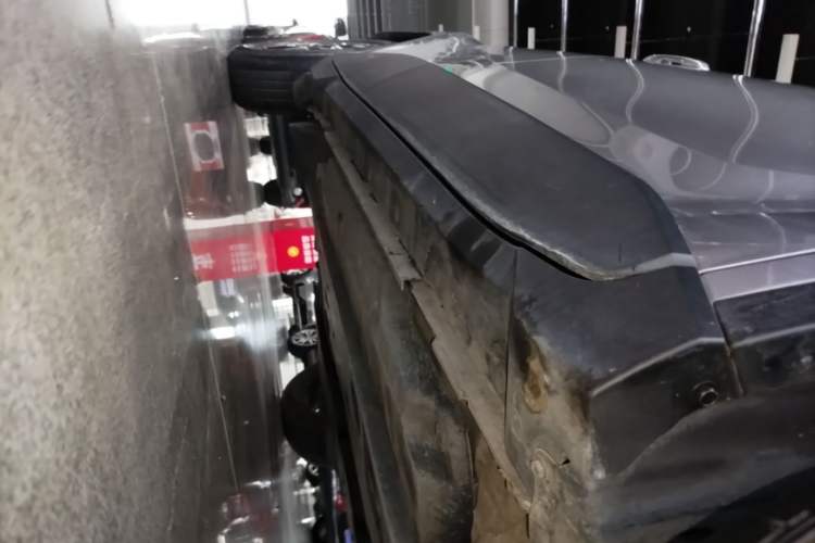 Used Toyota IZOA 2020 2.0L Enjoy Edition Right Side Sill