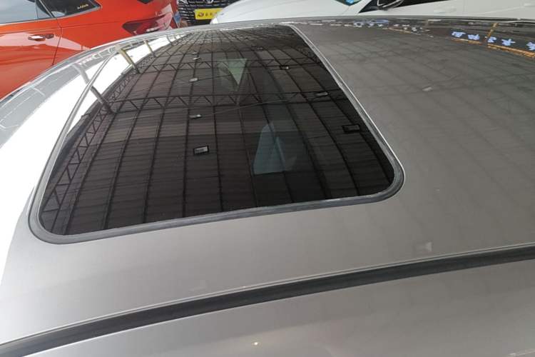 Used Toyota IZOA 2020 2.0L Yi Xiang CARE Roof