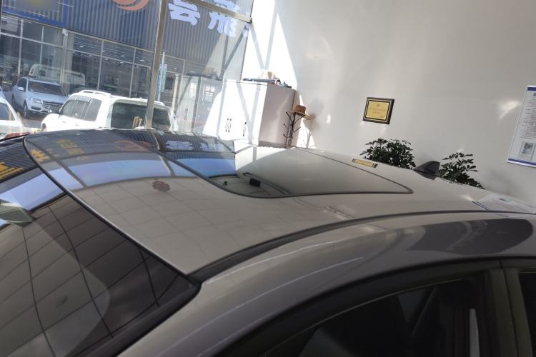 Used Toyota IZOA 2020 2.0L Yichi Version Roof