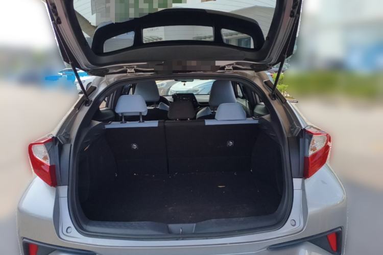 Used Toyota IZOA 2020 2.0L Yi Xiang CARE Trunk