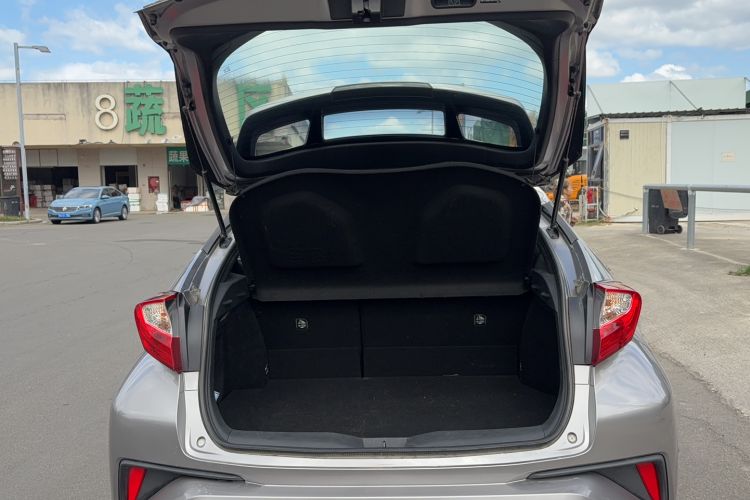 Used Toyota IZOA 2020 2.0L Enjoy Edition Trunk