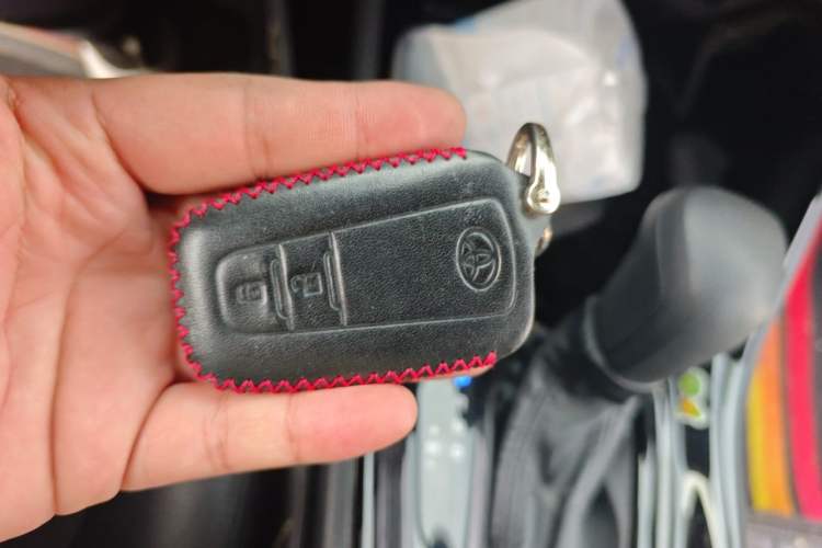 Used Toyota IZOA 2020 2.0L Enjoy Edition Vehicle Key