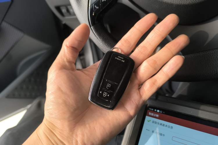 Used Toyota IZOA 2020 2.0L Enjoy Edition Vehicle Key