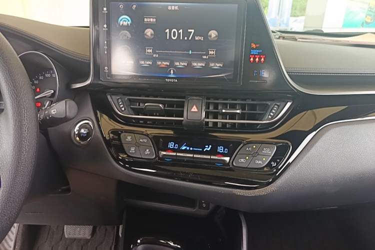 Used Toyota IZOA 2020 2.0L Yi Xiang CARE Audio And AC Panel
