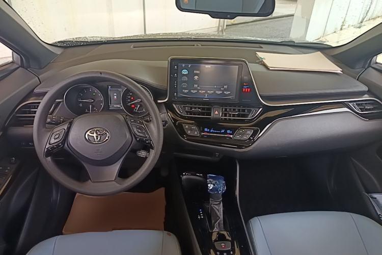 Used Toyota IZOA 2020 2.0L Yi Xiang CARE Center Console