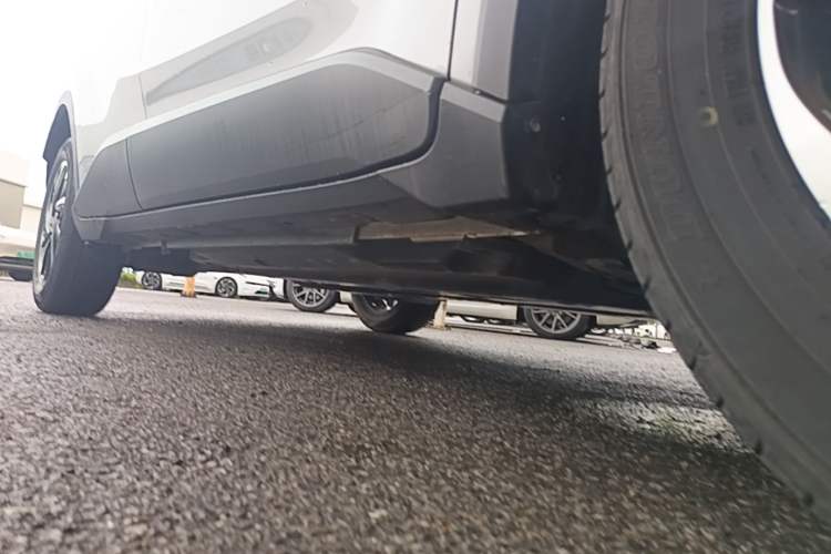 Used Toyota IZOA 2020 2.0L Yi Xiang CARE Chassis Front Right