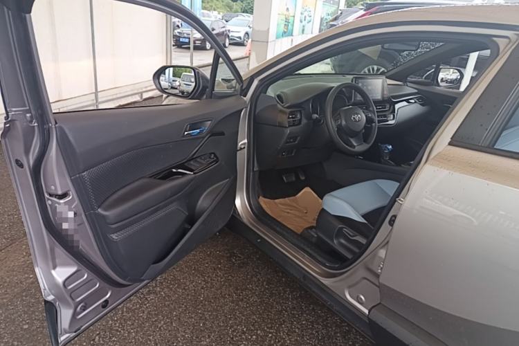 Used Toyota IZOA 2020 2.0L Yi Xiang CARE Driver Seat