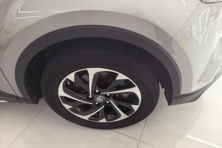 Used Toyota IZOA 2020 2.0L Enjoy Edition Exterior 4