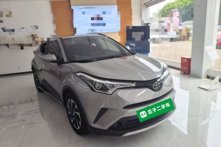 Used Toyota IZOA 2020 2.0L Enjoy Edition Front Right 45 Deg