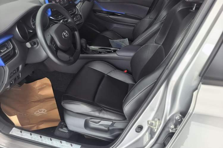 Used Toyota IZOA 2020 2.0L Enjoy Edition Left Front Seat