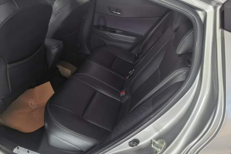 Used Toyota IZOA 2020 2.0L Enjoy Edition Left Rear Seat
