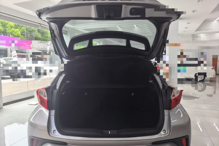 Used Toyota IZOA 2020 2.0L Enjoy Edition Trunk
