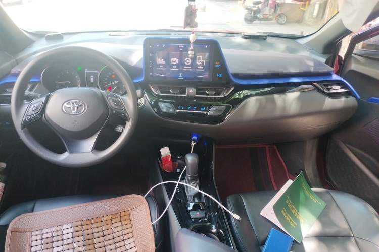 Used Toyota IZOA 2020 2.0L Enjoy Edition Center Console