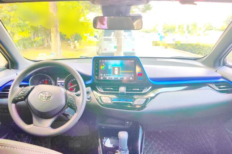 Used Toyota IZOA 2020 2.0L Enjoy Edition Center Console