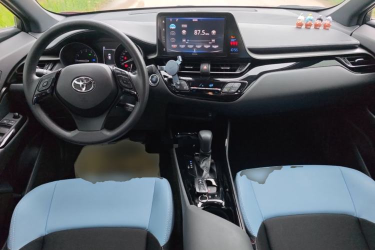 Used Toyota IZOA 2020 2.0L Yi Xiang CARE Center Console