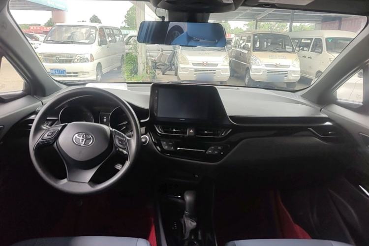 Used Toyota IZOA 2020 2.0L Yi Xiang CARE Center Console