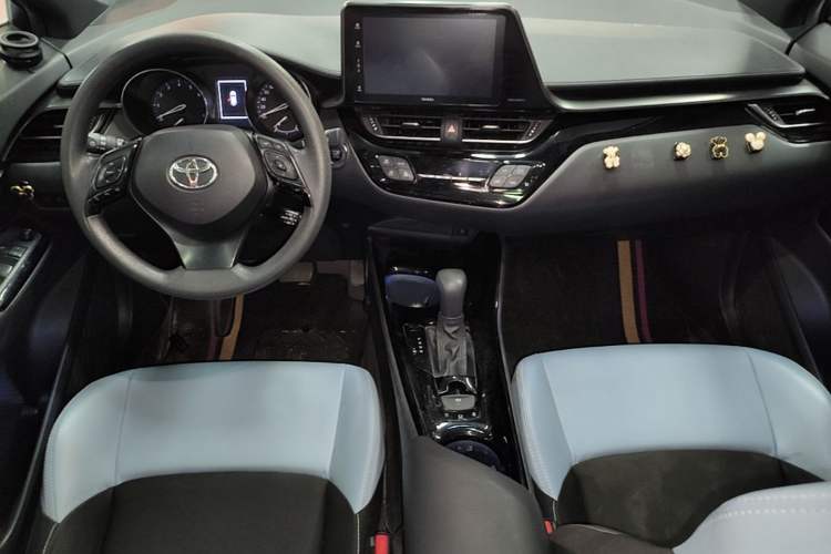 Used Toyota IZOA 2020 2.0L Yi Xiang CARE Center Console