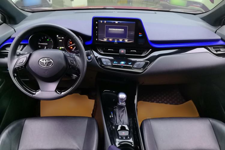 Used Toyota IZOA 2020 2.0L Yichi Version Center Console