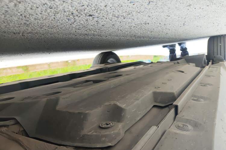 Used Toyota IZOA 2020 2.0L Yi Xiang CARE Chassis Front Right