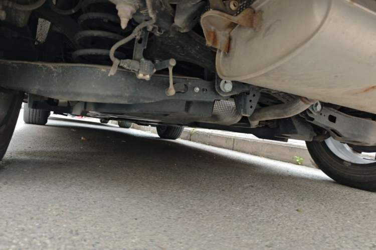 Used Toyota IZOA 2020 2.0L Yichi Version Chassis Front Right