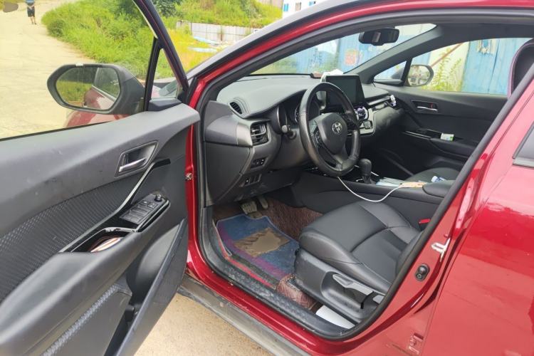 Used Toyota IZOA 2020 2.0L Yi Xiang CARE Driver Seat