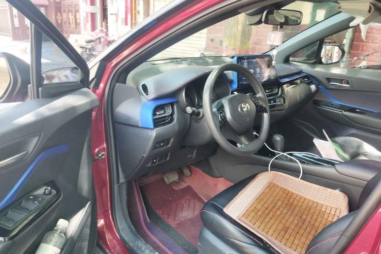 Used Toyota IZOA 2020 2.0L Enjoy Edition Driver Seat