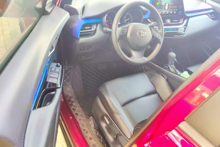 Used Toyota IZOA 2020 2.0L Enjoy Edition Driver Seat