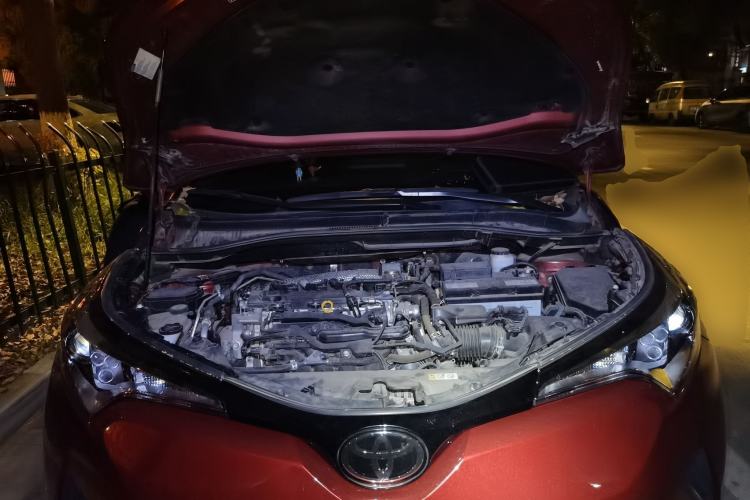 Used Toyota IZOA 2020 2.0L Enjoy Edition Engine Bay
