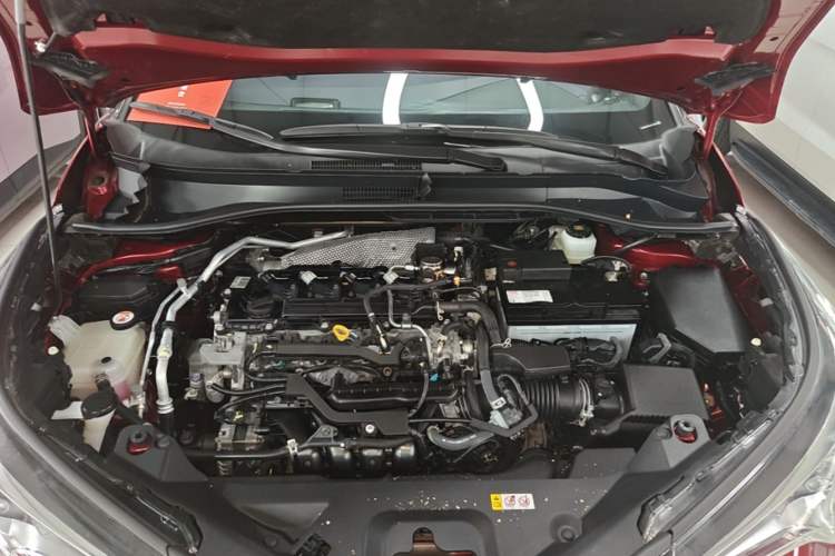 Used Toyota IZOA 2020 2.0L Enjoy Edition Engine Bay