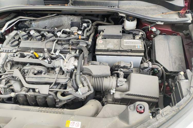 Used Toyota IZOA 2020 2.0L Yi Xiang CARE Engine Bay Left