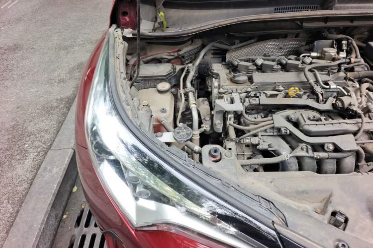 Used Toyota IZOA 2020 2.0L Enjoy Edition Engine Bay Right