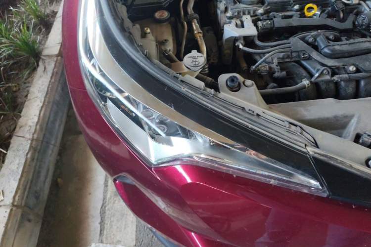 Used Toyota IZOA 2020 2.0L Enjoy Edition Engine Bay Right