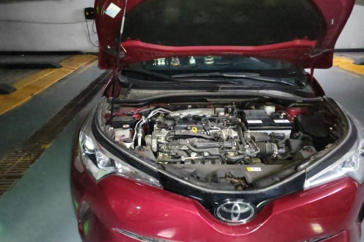 Used Toyota IZOA 2020 2.0L Enjoy Edition Engine Bay Right
