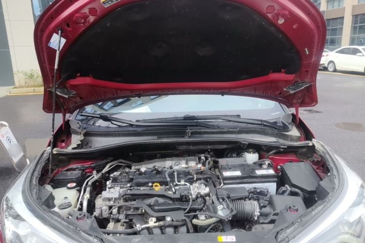Used Toyota IZOA 2020 2.0L Yichi Version Engine Bay