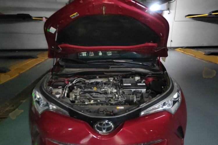 Used Toyota IZOA 2020 2.0L Enjoy Edition Engine Bay